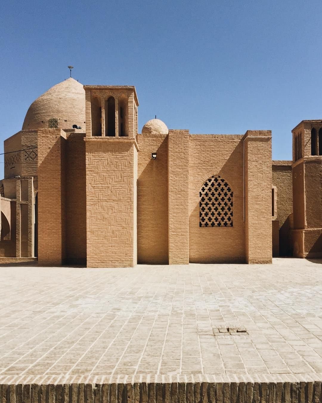 Day 4: Kashan to Yazd via Meybod & Nain – Desert Towns