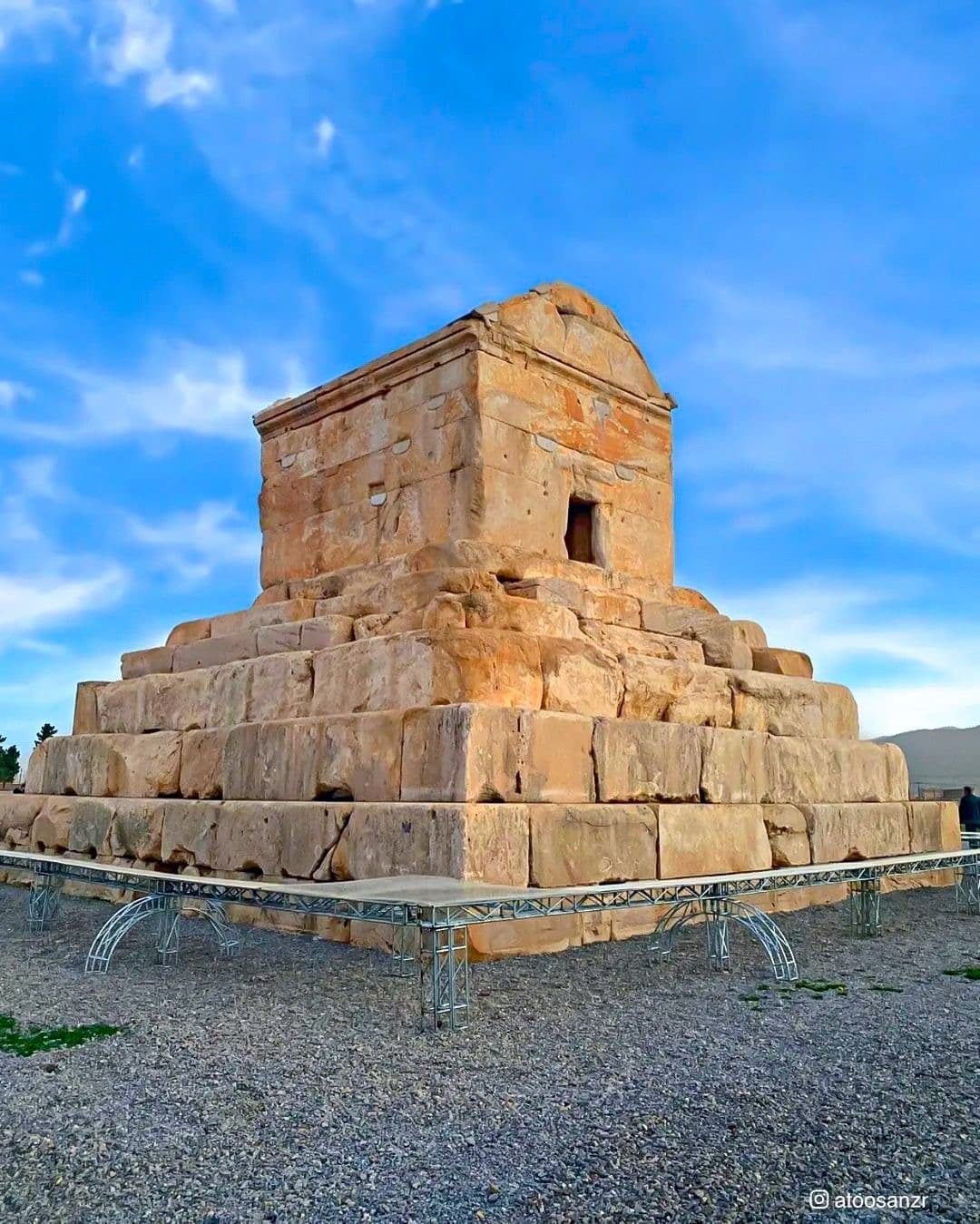 Day 5 – Yazd via Pasargadae on Classic Persian 10-Day Luxury Group Tour
