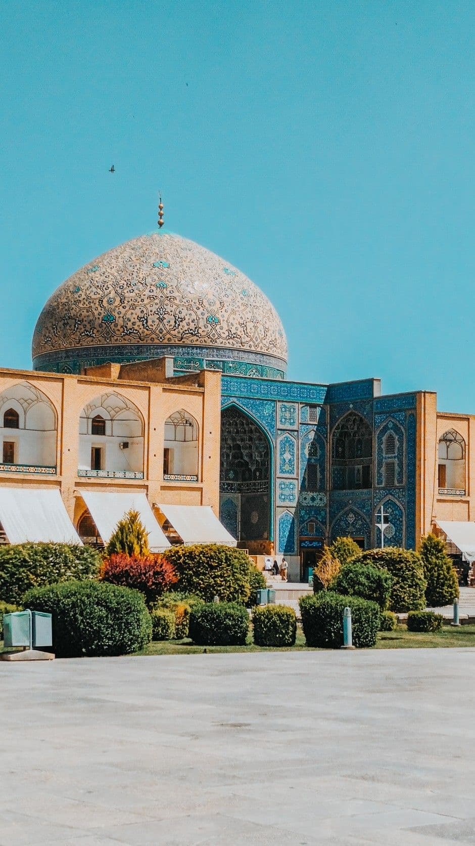Day 4 – Isfahan: UNESCO World Square on Persian Treasures: Isfahan & Shiraz in 5 Days