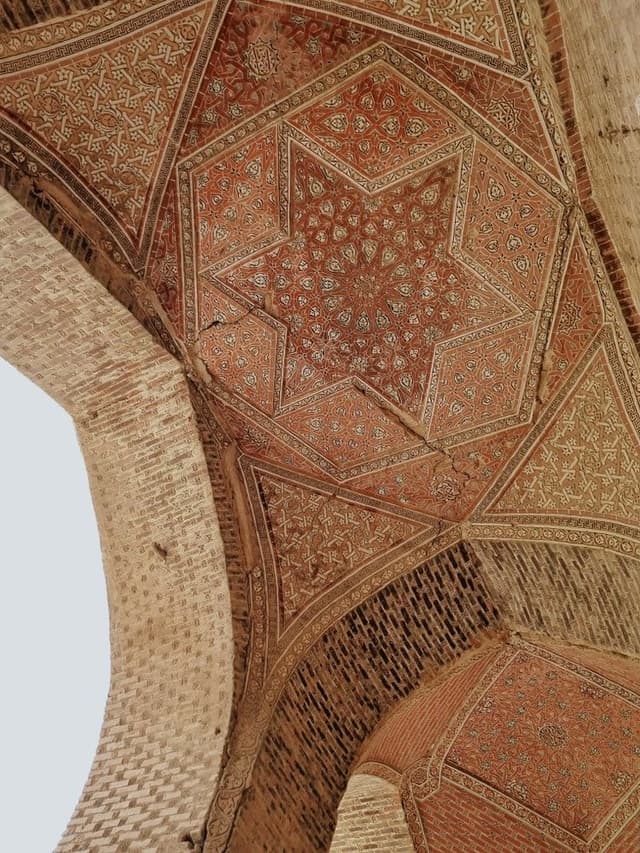 North West & Persian Poets 12 Day Luxury Group Tour