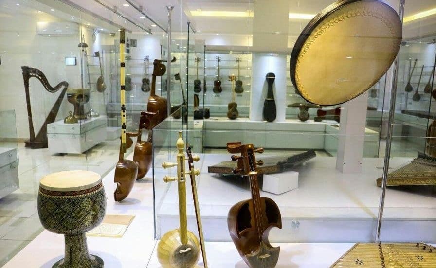 Day 9 – Isfahan Arts on Classic Persian 10-Day Luxury Group Tour