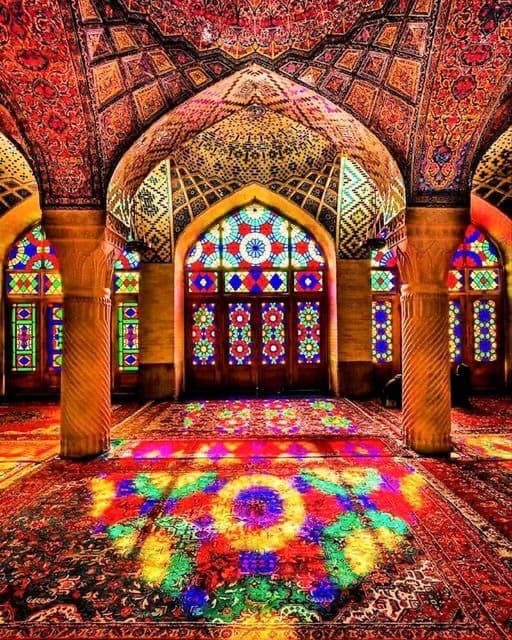 • The morning experience of the light show at the Pink Mosque.