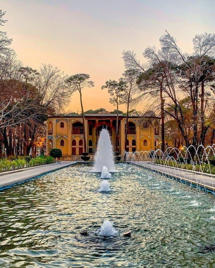 Day 7 – Isfahan Pleasure on Persian Palaces & Gardens 8 Day Iran Cultural Tour