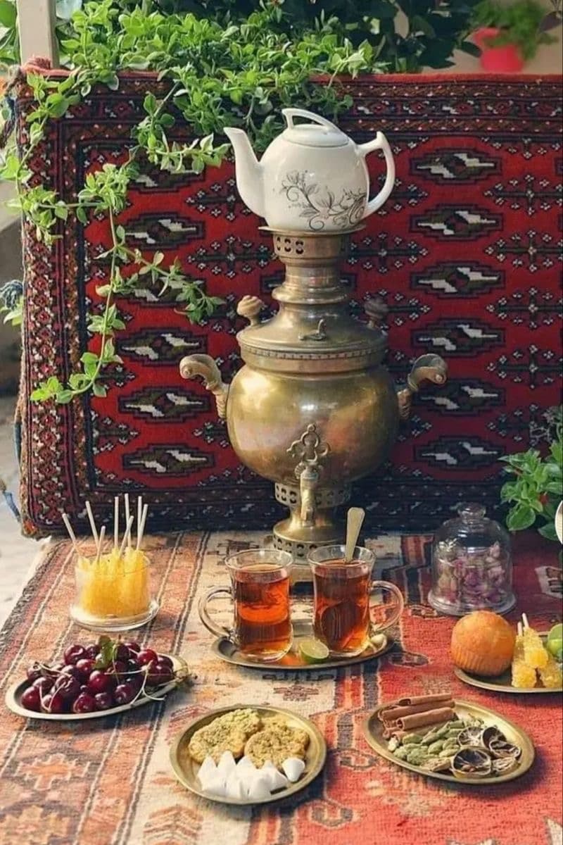 🍵 Evening tea house gatherings