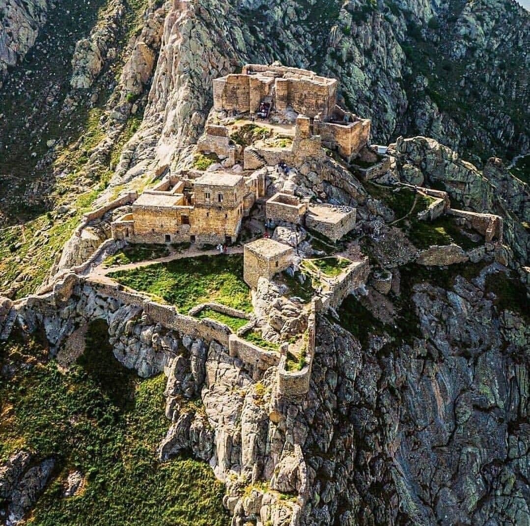 Hike to Babak Fortress