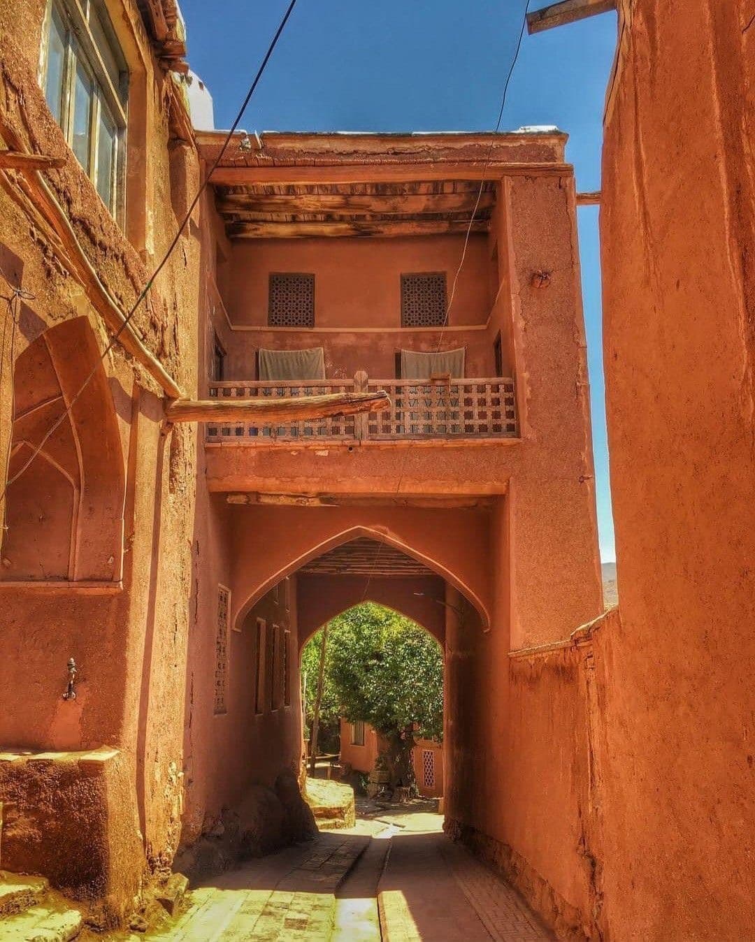 Day 6 – Abyaneh Village & Back to Tehran on Tehran Kashan & Desert 7 Day Boutique Iran Group Tour