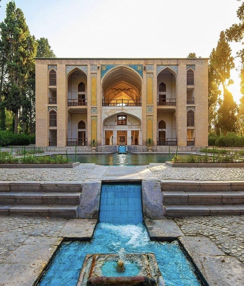 Kashan’s Fin Garden & historic merchant houses