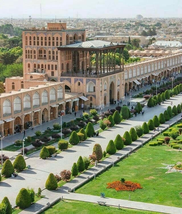 Day 6 – Isfahan: Half the World Square on Classic Persia Essentials 7 Day Group Tourr